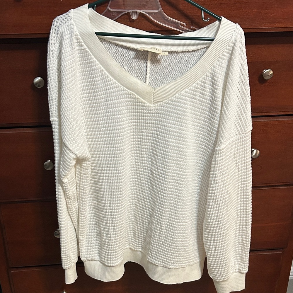 Elegant V-Neck Sweater in Cream